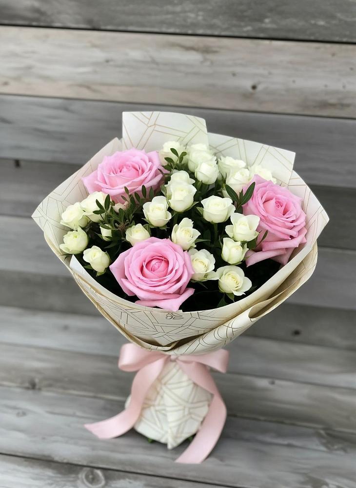 Букет цветов из: Розы в Эльбане