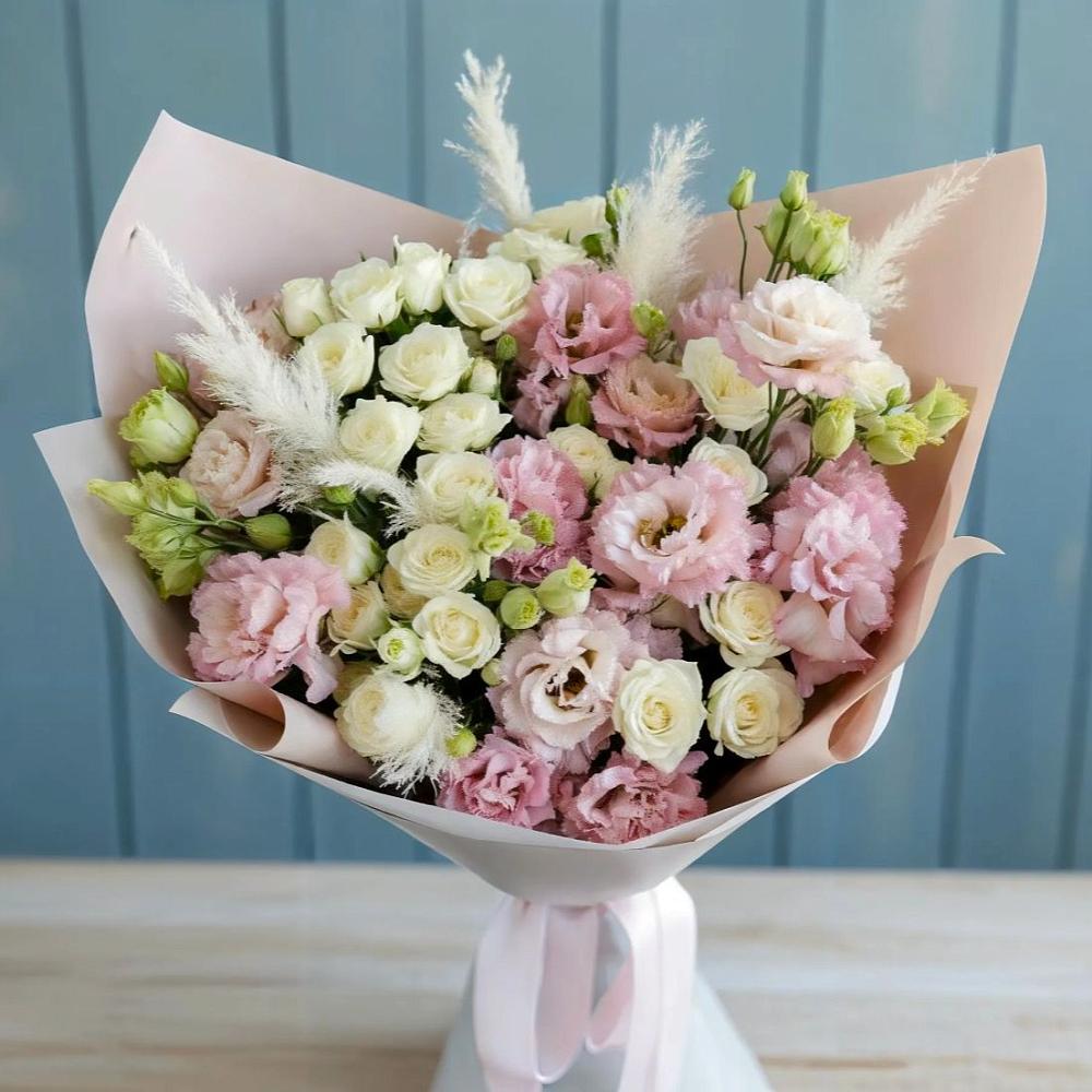 Букет цветов из: Альстромерии и Розы в Эльбане