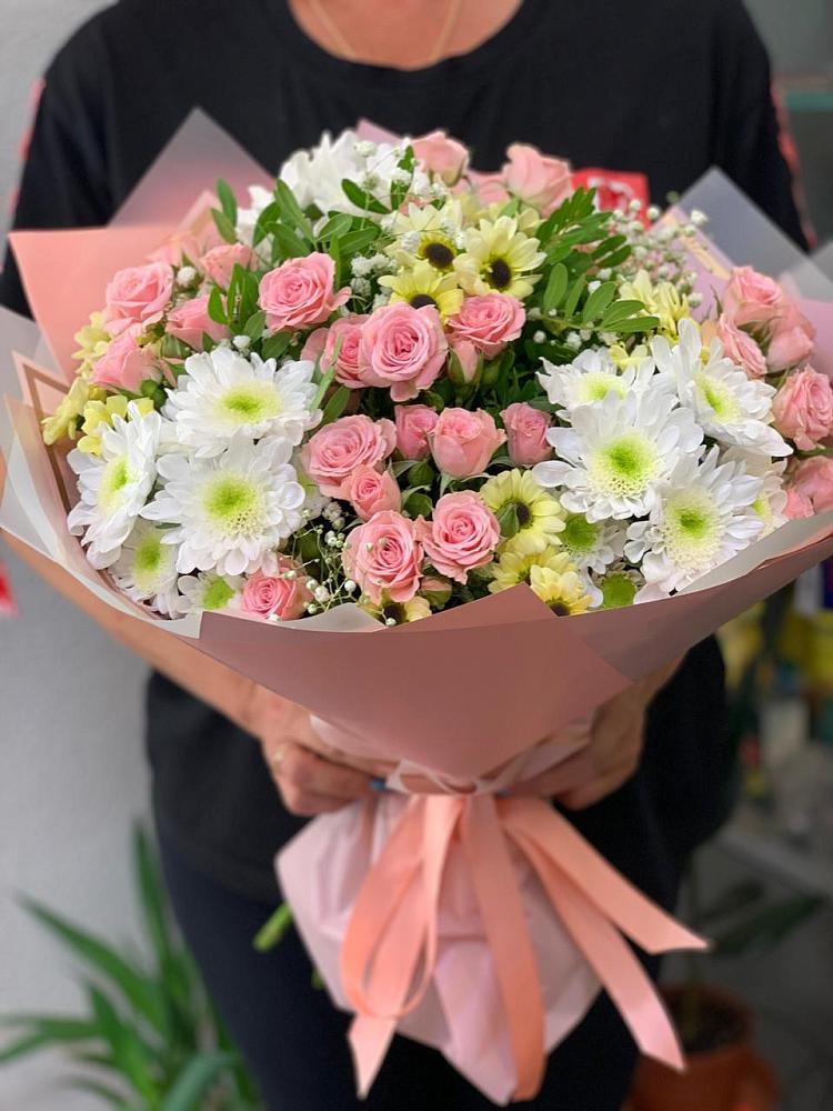 Букет цветов из: Розы и Хризантемы в Эльбане