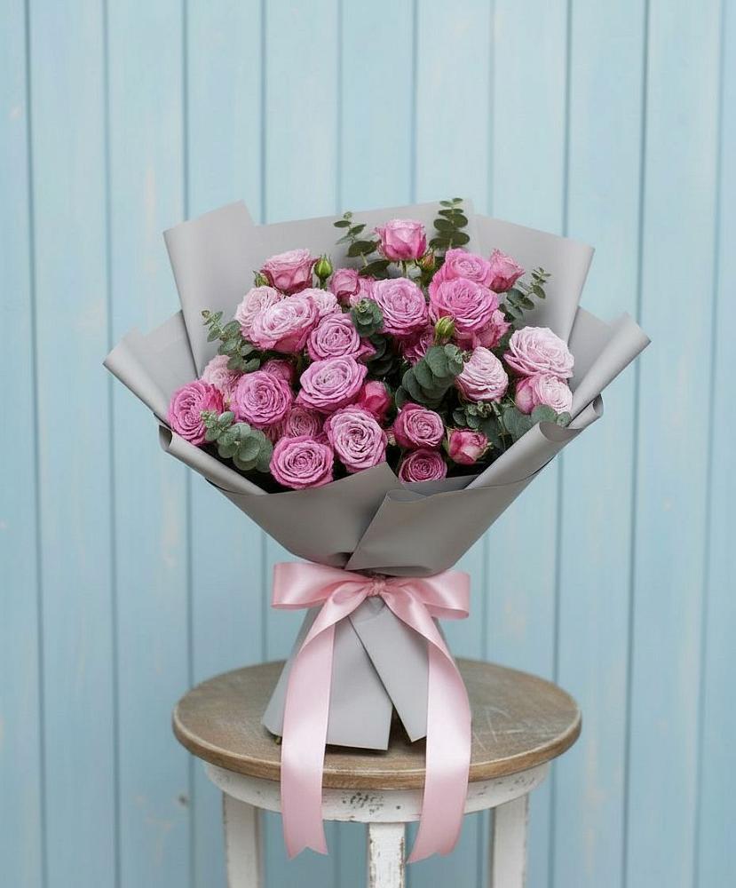 Букет цветов из: Розы в Эльбане