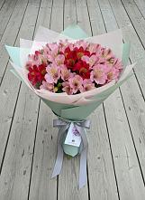 Букет цветов из:  Альстромерии в Эльбане