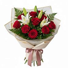 Букет цветов из:  Лилии и Розы в Эльбане