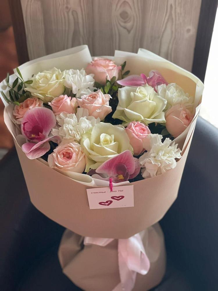 Букет цветов из: Орхидеи, Розы и Гвоздики в Эльбане