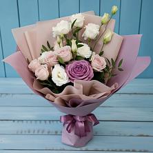Букет цветов из:  Розы и Лизиантусы в Эльбане