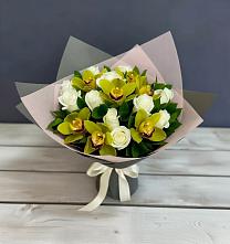 Букет цветов из:  Орхидеи и Розы в Эльбане