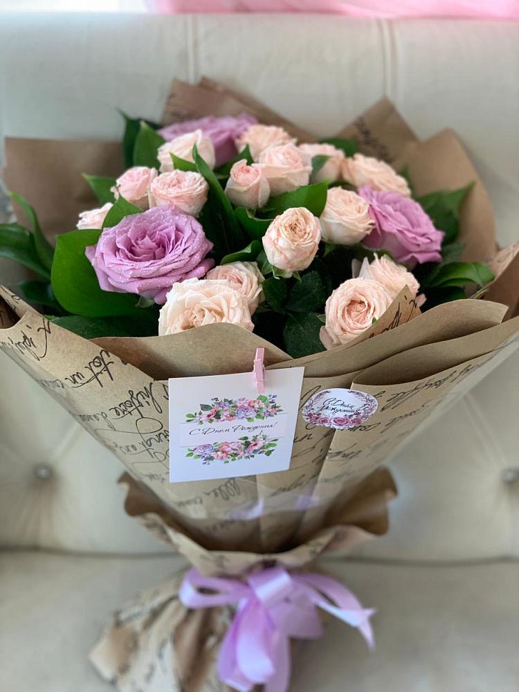 Букет цветов из: Розы в Эльбане