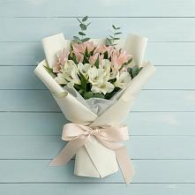 Букет цветов из:  Альстромерии в Эльбане