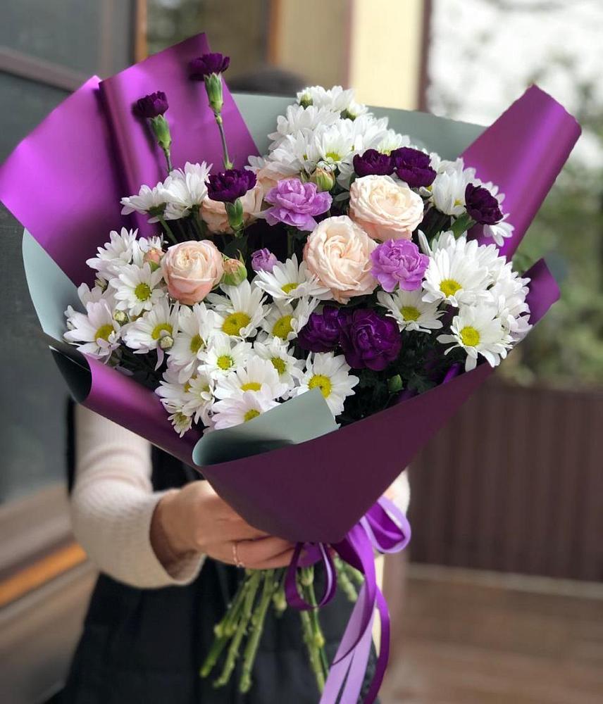 Букет цветов из: Хризантемы, Гвоздики и Розы в Эльбане