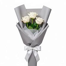 Букет 3 белые розы в Эльбане