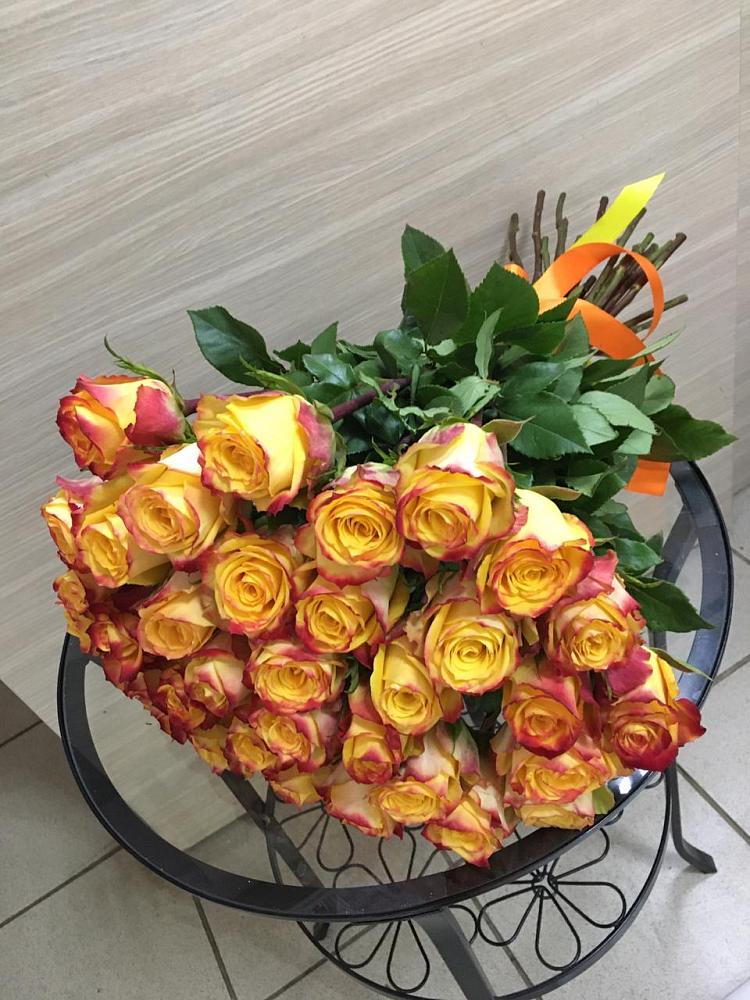 Букет Желтые розы в Эльбане