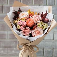 Букет цветов из:  Гвоздики, Хризантемы и Розы в Эльбане
