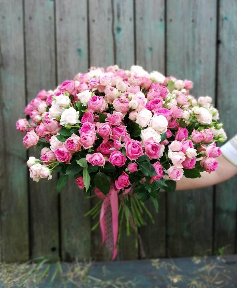 Букет Розовые кустовые розы Натали и Лав Лидия в Эльбане