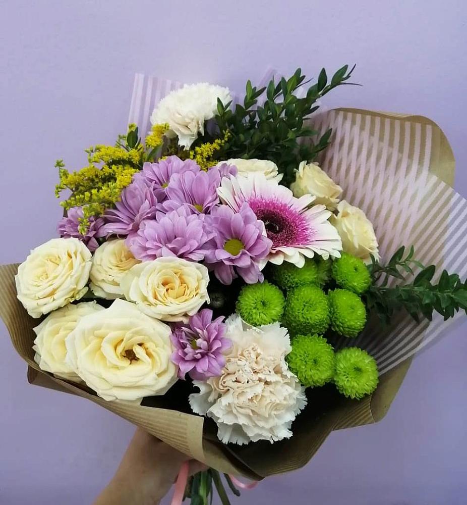 Букет цветов из: Хризантемы, Розы, Гвоздики и Герберы в Эльбане