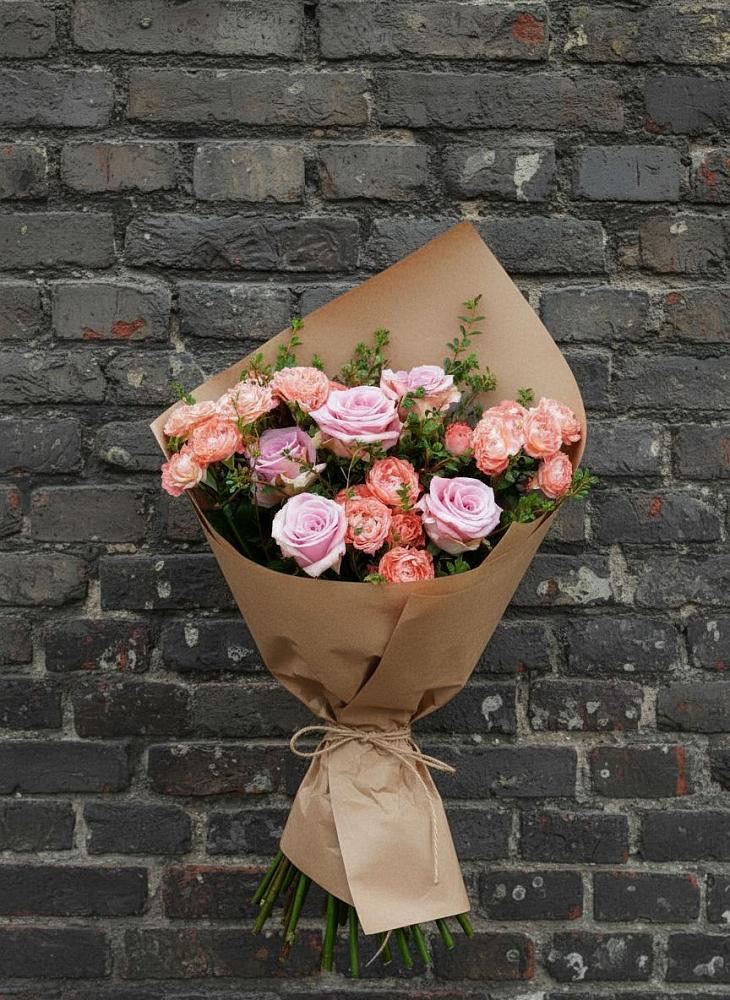 Букет цветов из: Розы в Эльбане