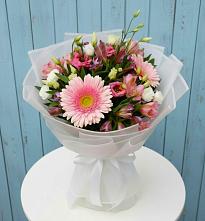 Букет цветов из:  Герберы, Альстромерии и Лизиантусы в Эльбане