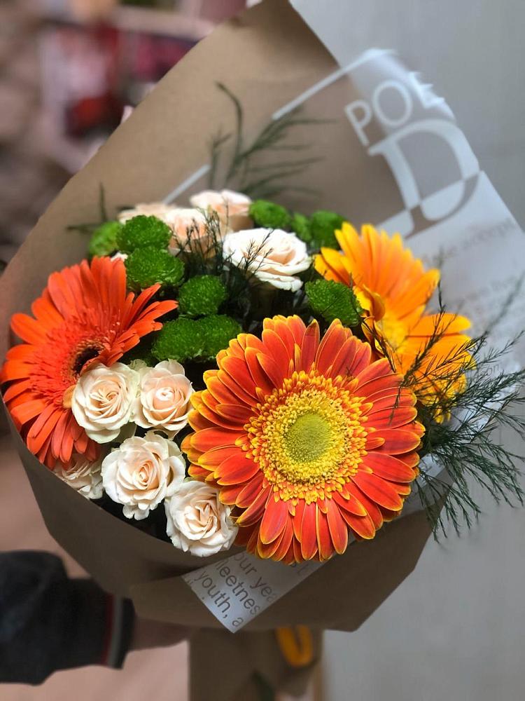 Букет цветов из: Герберы, Хризантемы и Розы в Эльбане