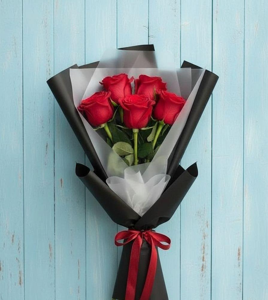 Букет цветов из: Розы в Эльбане