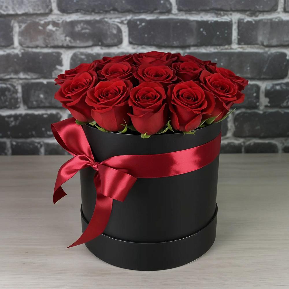 Цветочная композиция из Розы в шляпной коробке в Эльбане