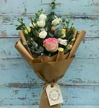 Букет цветов из:  Розы и Лизиантусы в Эльбане