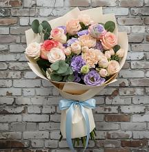 Букет цветов из:  Розы, Лизиантусы и Гвоздики #REPLACE_PRED# Эльбане